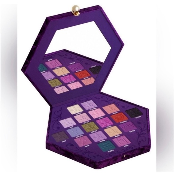 Jeffree Star Cosmetics- Blood Lust - Picture 3 of 10